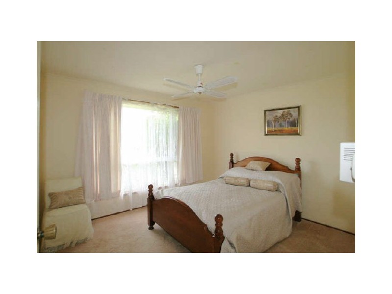 35 Government Road, Sussex Inlet NSW 2540