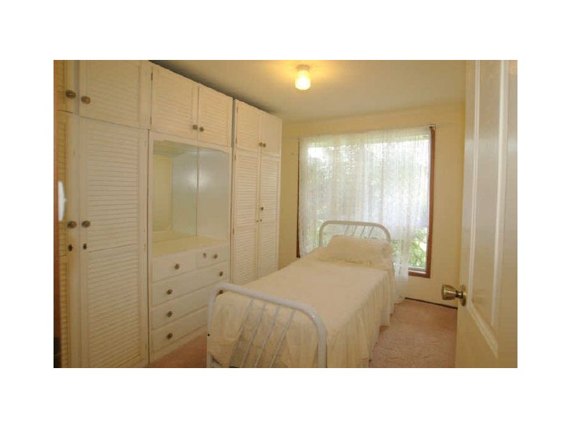 35 Government Road, Sussex Inlet NSW 2540