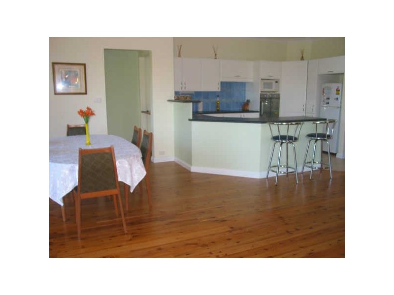 10 Lucelia Grov, Sussex Inlet NSW 2540