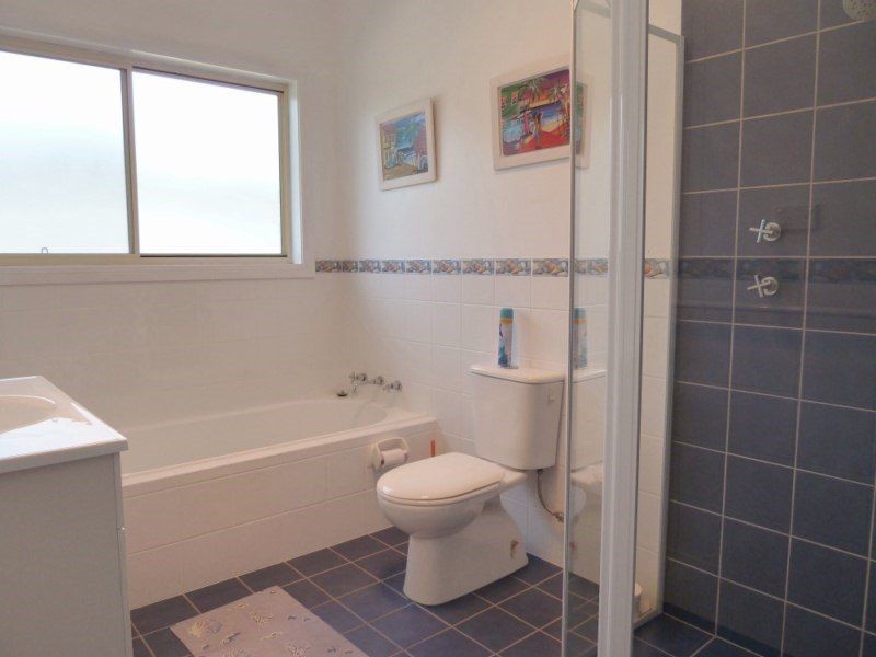 10 Lucelia Grov, Sussex Inlet NSW 2540