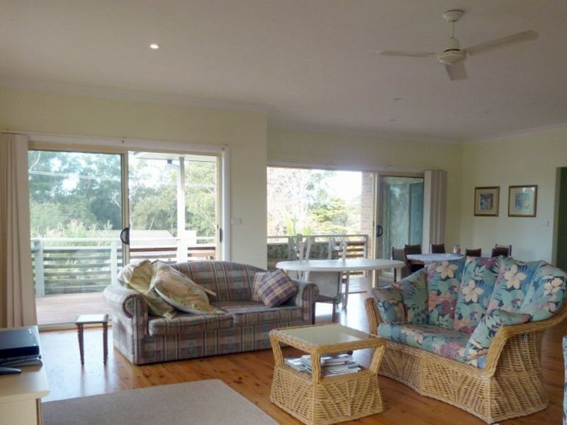 10 Lucelia Grov, Sussex Inlet NSW 2540