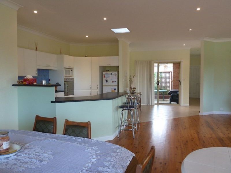 10 Lucelia Grov, Sussex Inlet NSW 2540