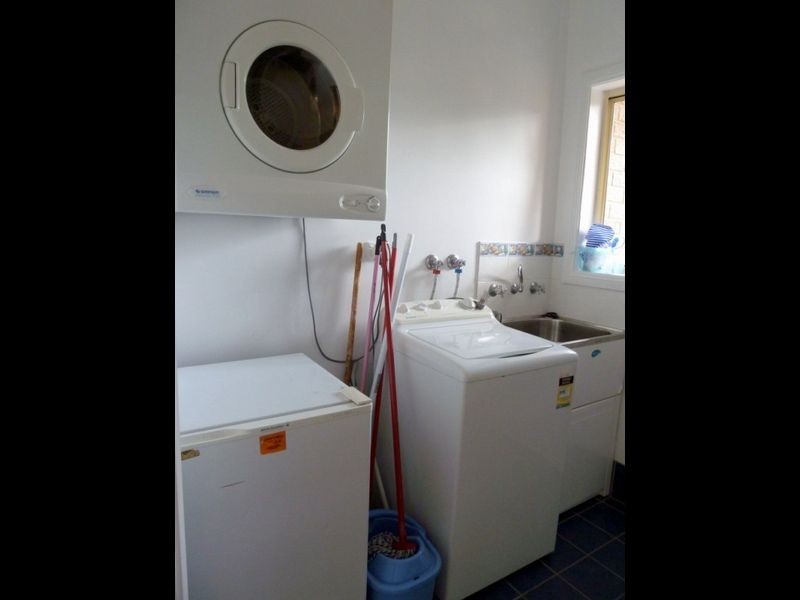 10 Lucelia Grov, Sussex Inlet NSW 2540