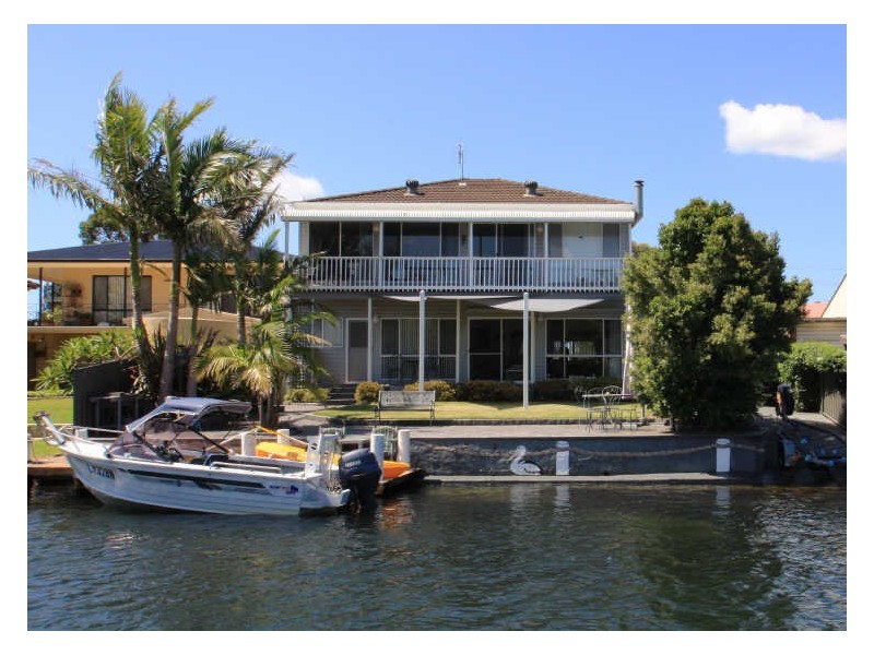 69 Jacobs Drive, Sussex Inlet NSW 2540