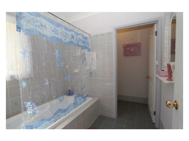 69 Jacobs Drive, Sussex Inlet NSW 2540