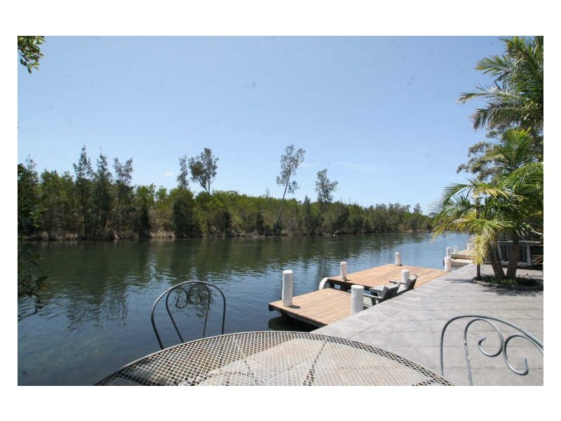 69 Jacobs Drive, Sussex Inlet NSW 2540