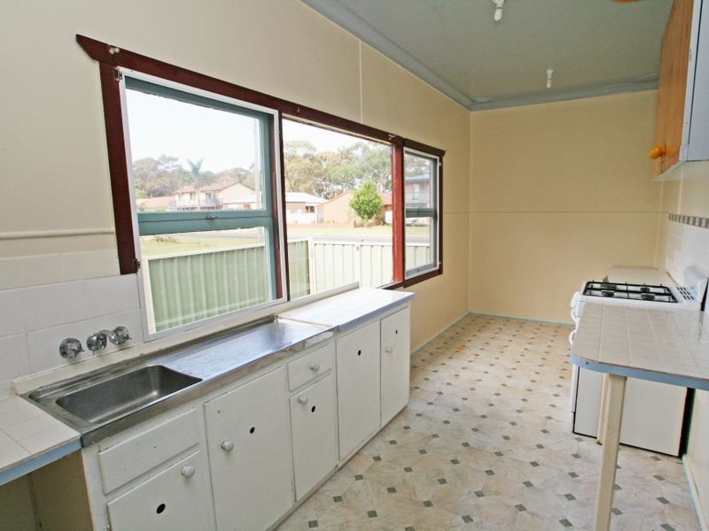 23 Ellmoos Avenue, Sussex Inlet NSW 2540