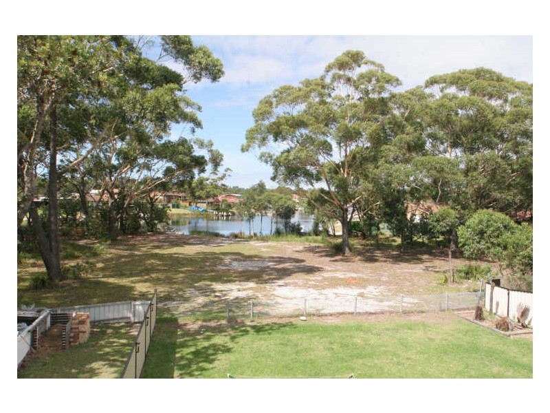 18 Ellmoos Avenue, Sussex Inlet NSW 2540