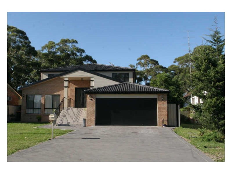 18 Ellmoos Avenue, Sussex Inlet NSW 2540
