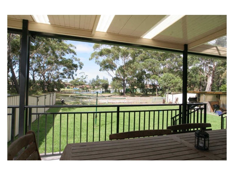 18 Ellmoos Avenue, Sussex Inlet NSW 2540