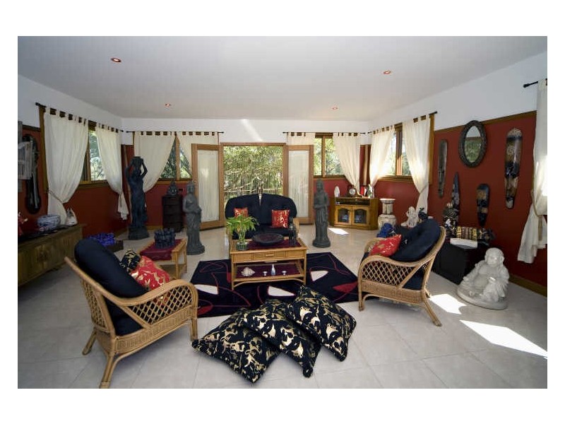 284 River Road, Sussex Inlet NSW 2540