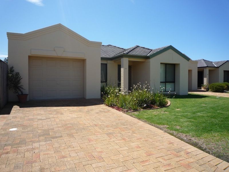 14/50 Jacobs Drive, Sussex Inlet NSW 2540