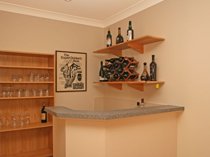 18 Suncrest Avenue, Sussex Inlet NSW 2540