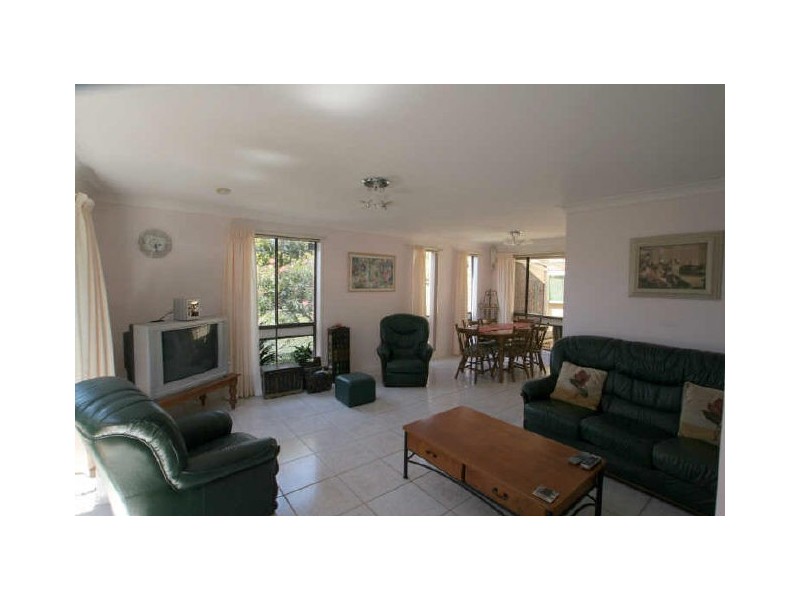 31 Suncrest Avenue, Sussex Inlet NSW 2540