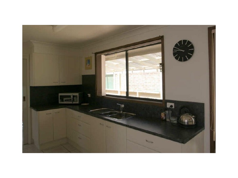 31 Suncrest Avenue, Sussex Inlet NSW 2540