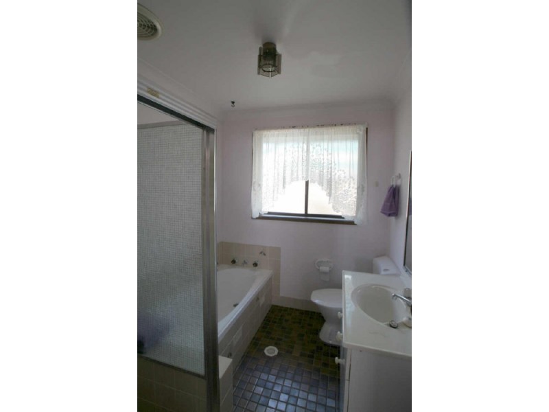 31 Suncrest Avenue, Sussex Inlet NSW 2540