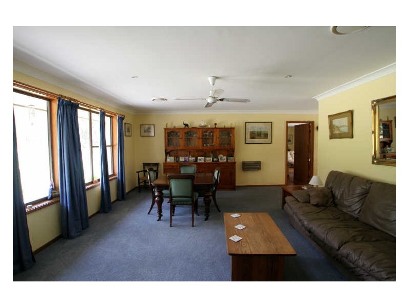 831 Sussex Inlet Road, Sussex Inlet NSW 2540