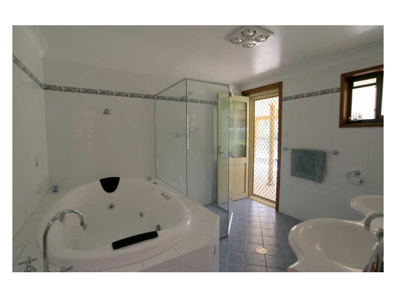 831 Sussex Inlet Road, Sussex Inlet NSW 2540