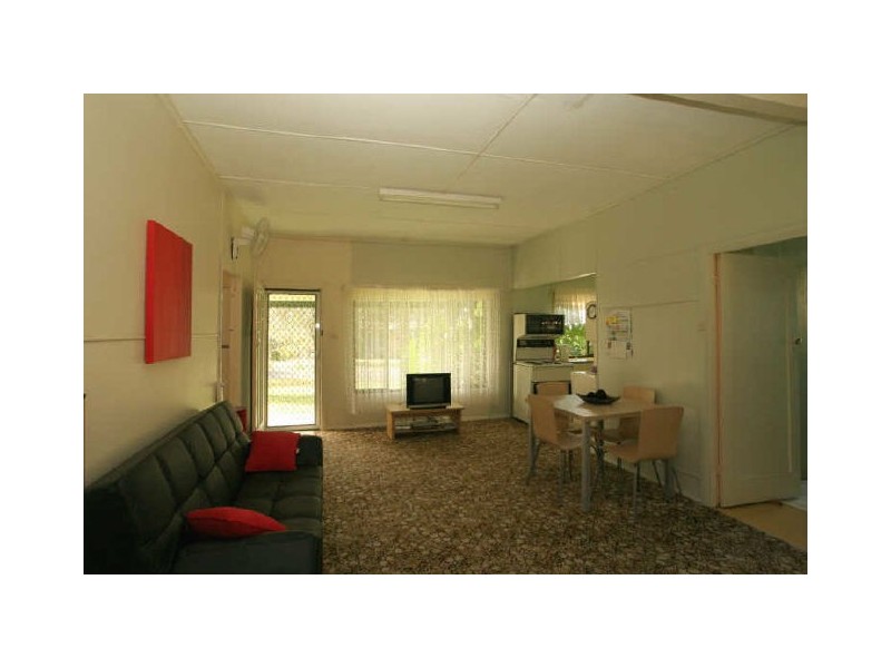 33 Government Road, Sussex Inlet NSW 2540