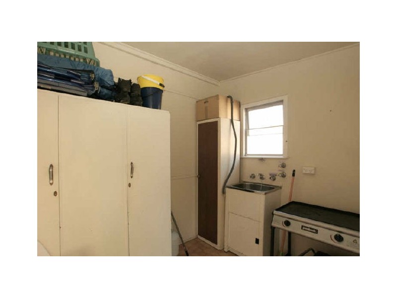 33 Government Road, Sussex Inlet NSW 2540