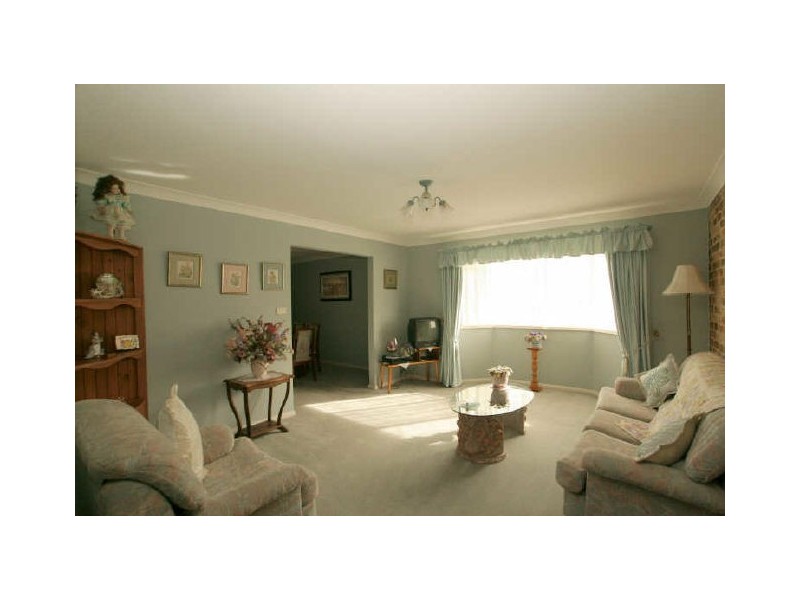 73 Suncrest Avenue, Sussex Inlet NSW 2540