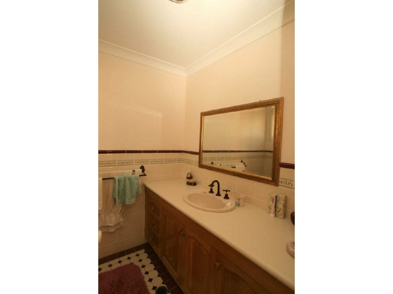 73 Suncrest Avenue, Sussex Inlet NSW 2540