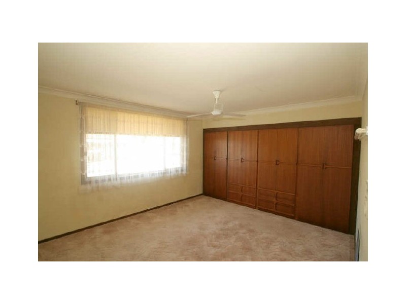 57 Sussex Inlet Road, Sussex Inlet NSW 2540