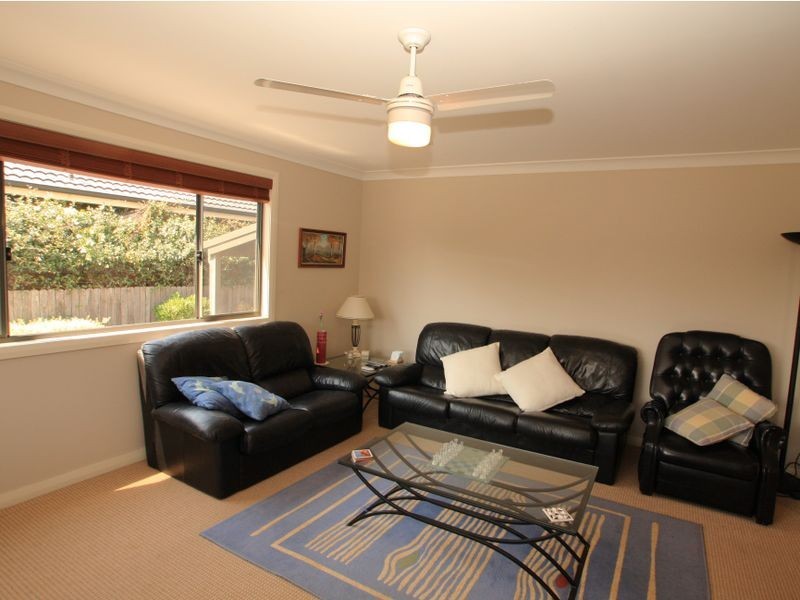 44 Ellmoos Avenue, Sussex Inlet NSW 2540