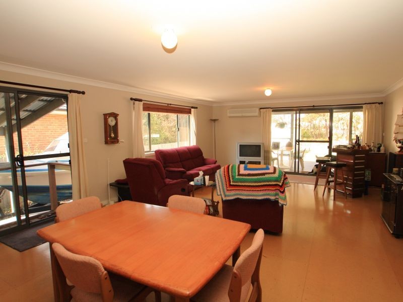 44 Ellmoos Avenue, Sussex Inlet NSW 2540