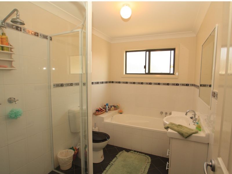 44 Ellmoos Avenue, Sussex Inlet NSW 2540