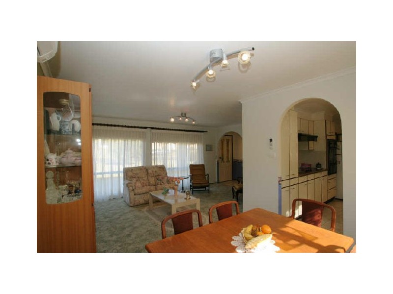 7 Suncrest Avenue, Sussex Inlet NSW 2540