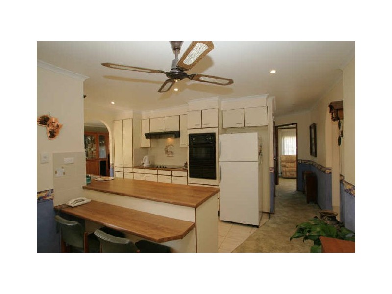 7 Suncrest Avenue, Sussex Inlet NSW 2540