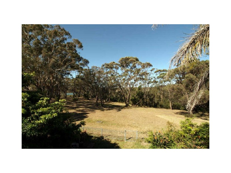 16 Ethel Avenue, Sussex Inlet NSW 2540