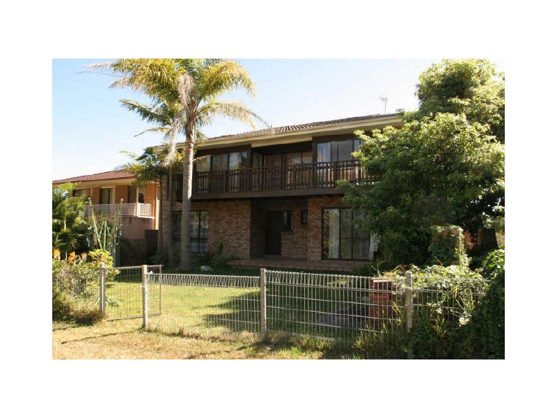 16 Ethel Avenue, Sussex Inlet NSW 2540