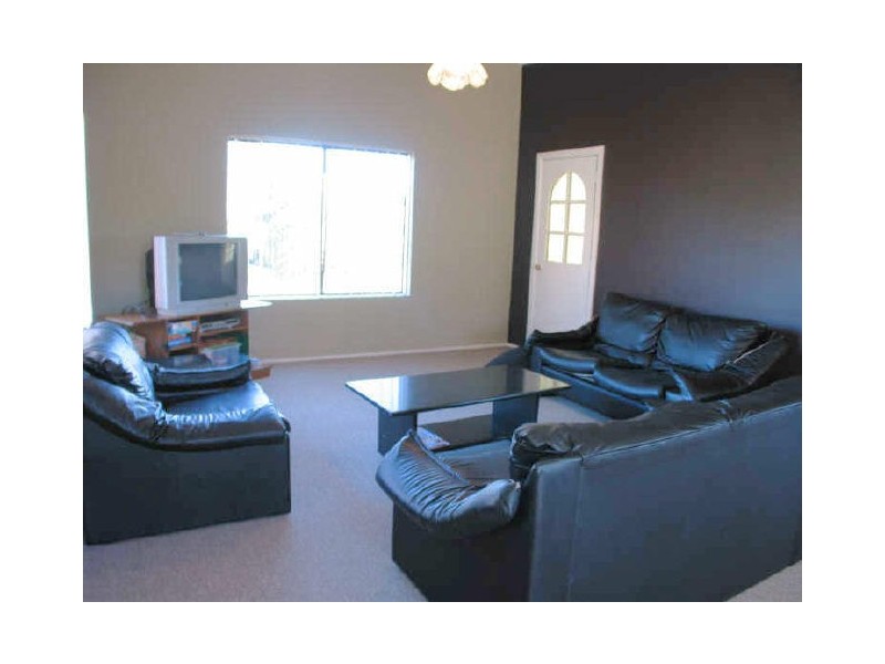8 Wunda Avenue, Sussex Inlet NSW 2540