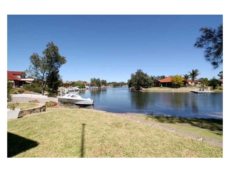 11 Whimbrel Drive, Sussex Inlet NSW 2540