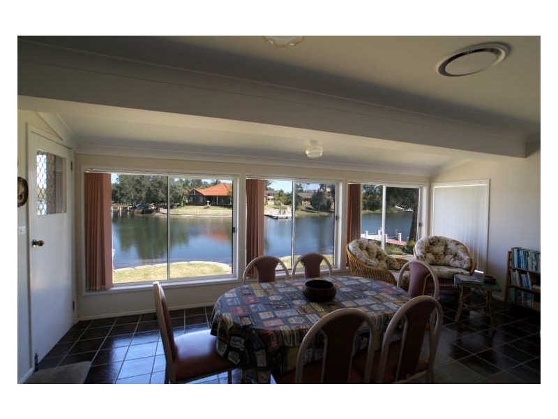 11 Whimbrel Drive, Sussex Inlet NSW 2540