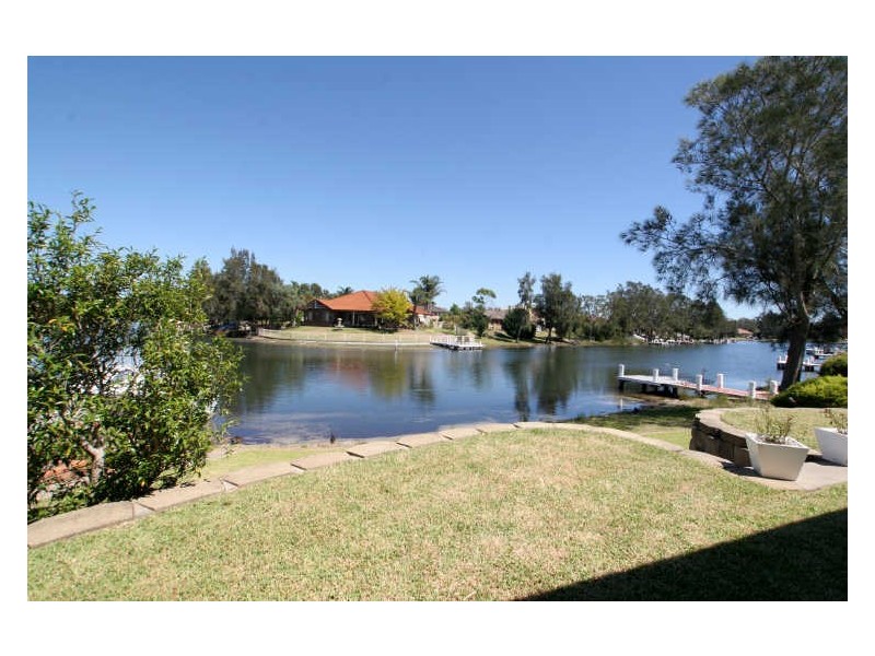 11 Whimbrel Drive, Sussex Inlet NSW 2540