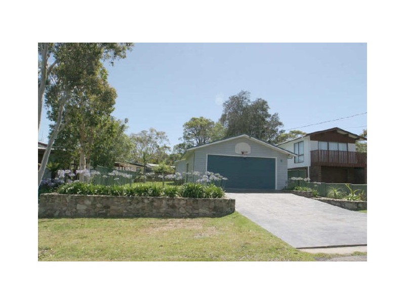 5 Lakeland Avenue, Berrara NSW 2540