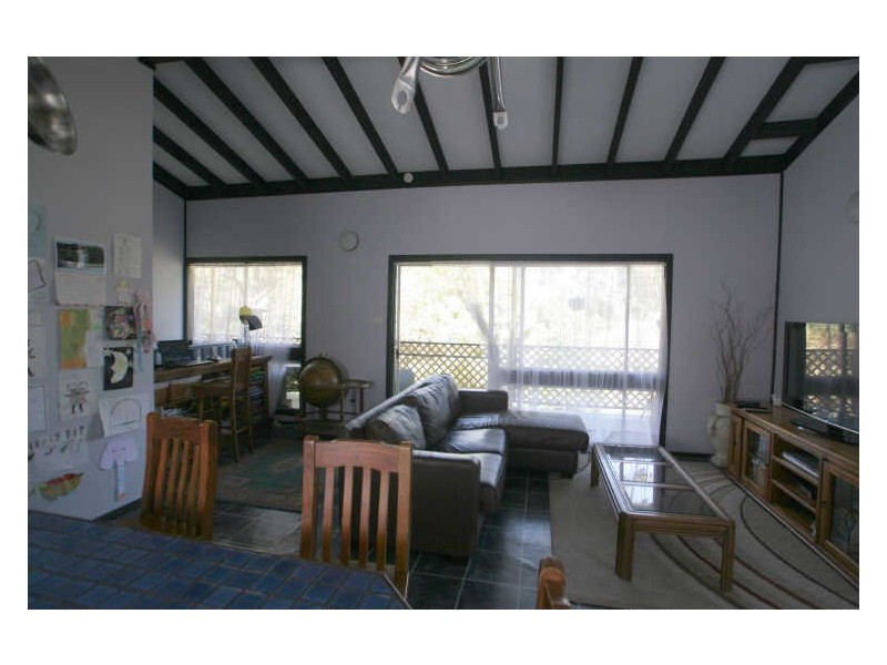 43 Government Road, Sussex Inlet NSW 2540