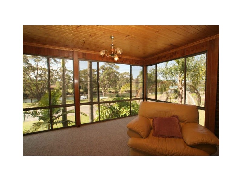 8 Alamein Road, Sussex Inlet NSW 2540
