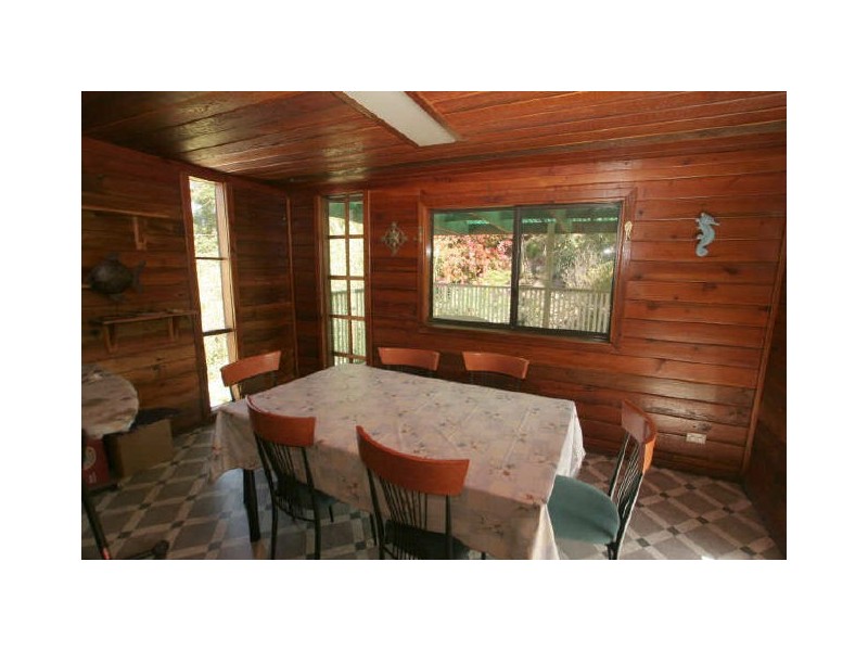 8 Alamein Road, Sussex Inlet NSW 2540
