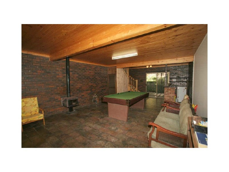 8 Alamein Road, Sussex Inlet NSW 2540