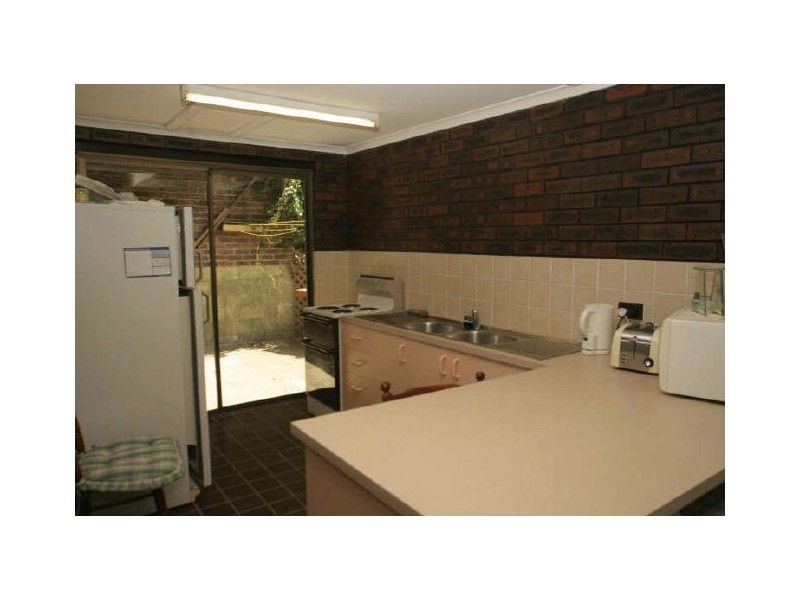 8 Alamein Road, Sussex Inlet NSW 2540