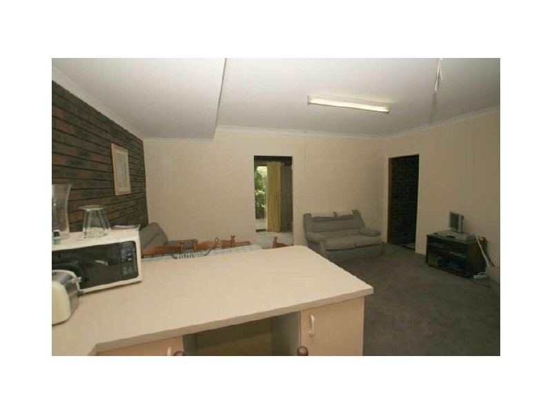 8 Alamein Road, Sussex Inlet NSW 2540