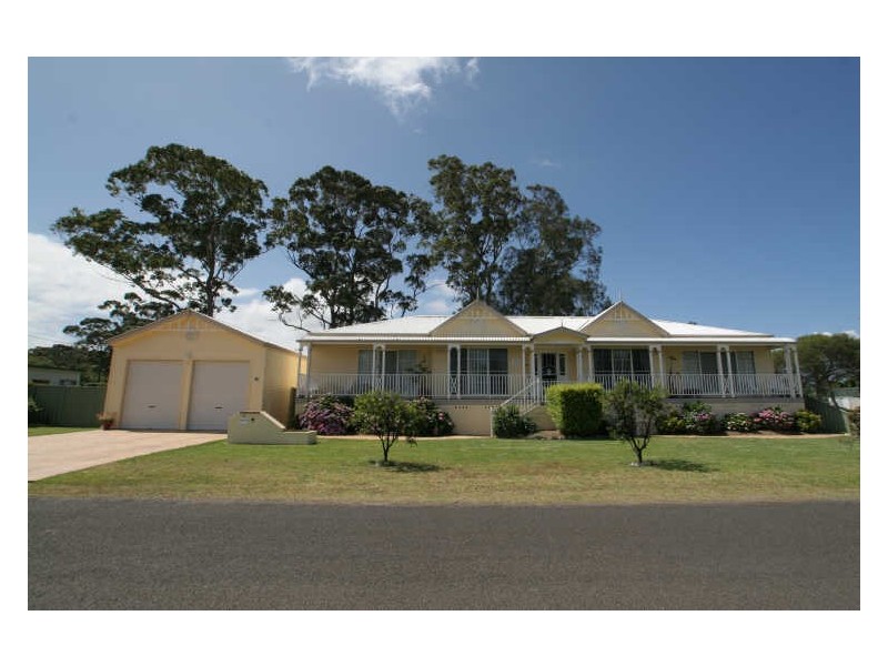 11 Lakehaven Drive, Sussex Inlet NSW 2540