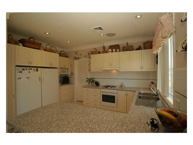 11 Lakehaven Drive, Sussex Inlet NSW 2540