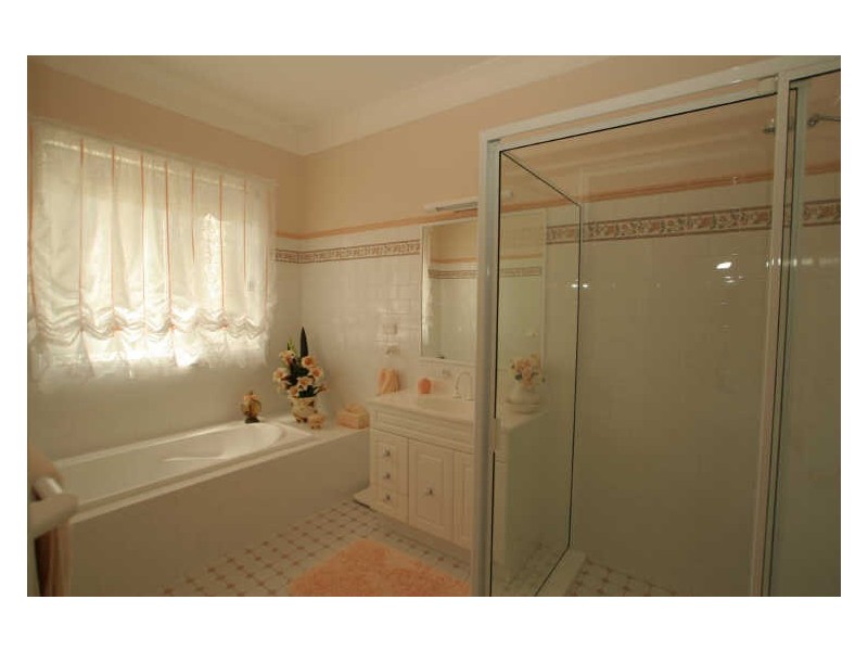 11 Lakehaven Drive, Sussex Inlet NSW 2540
