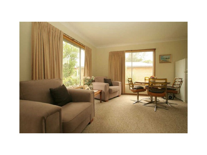 12 Ray Street, Sussex Inlet NSW 2540