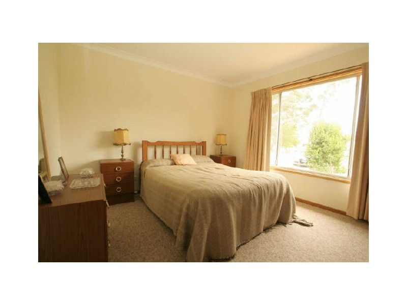 12 Ray Street, Sussex Inlet NSW 2540